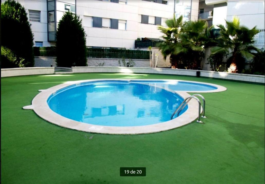 Calido Apartamento Con Piscina En Barcelona Ripollet Exterior photo